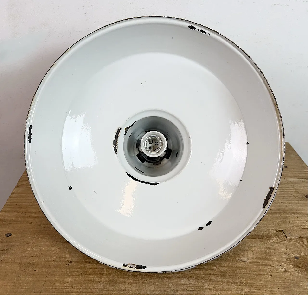 Lampada a sospensione industriale di fabbrica in smalto grigio, anni '60 16