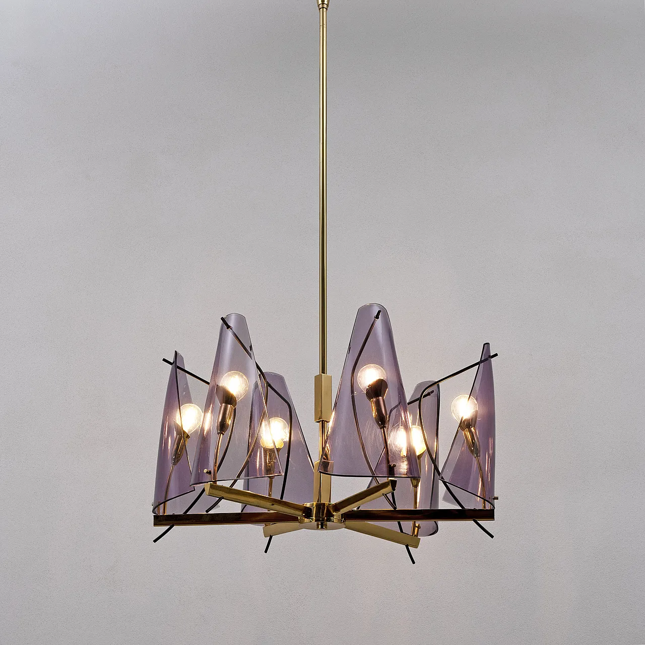 Mid-Century chandelier by Stilux Milano in brass and plexiglass, 70s 3