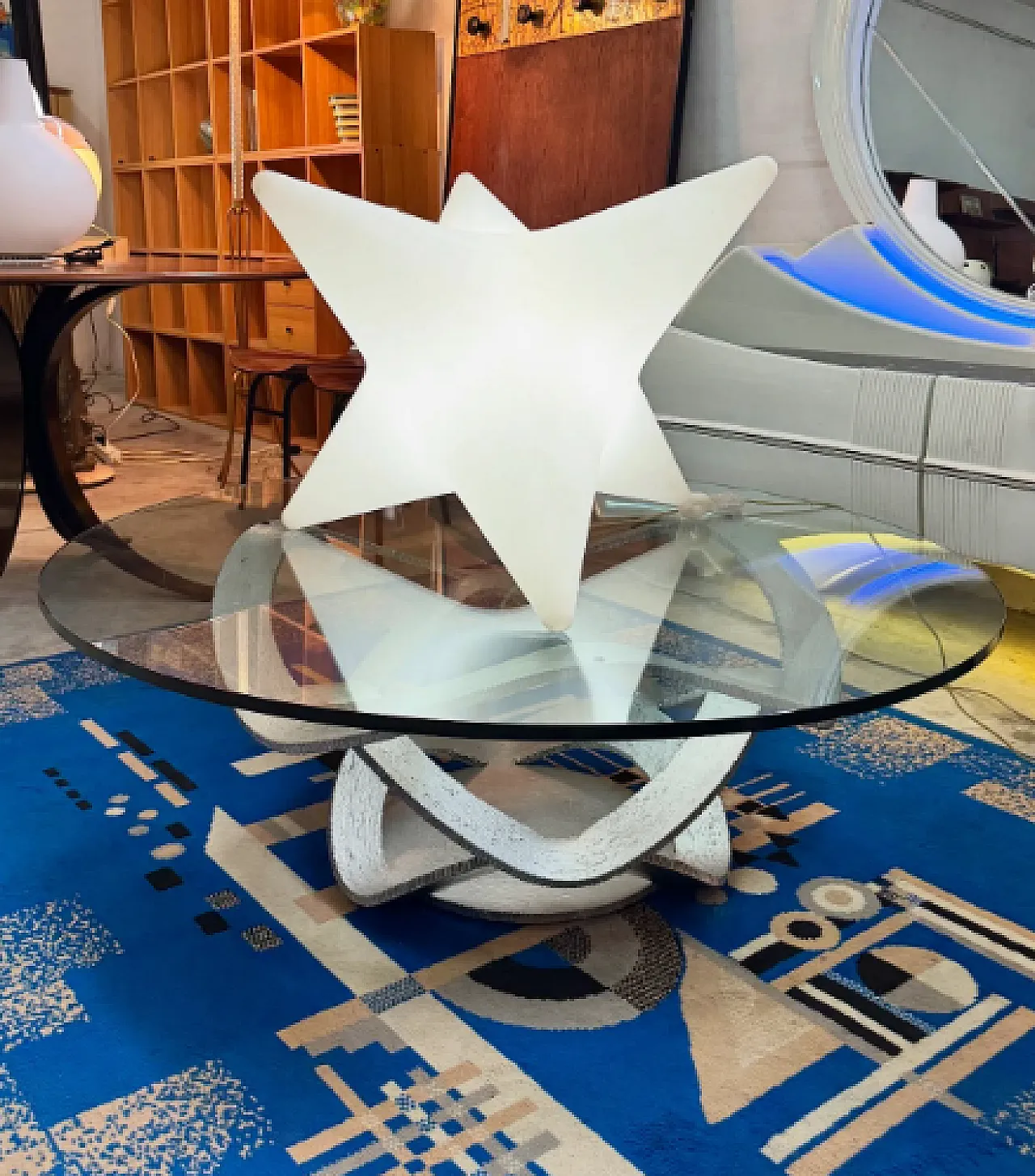 Tavolino in vetro e ferro verniciato e curvato, anni '70 2