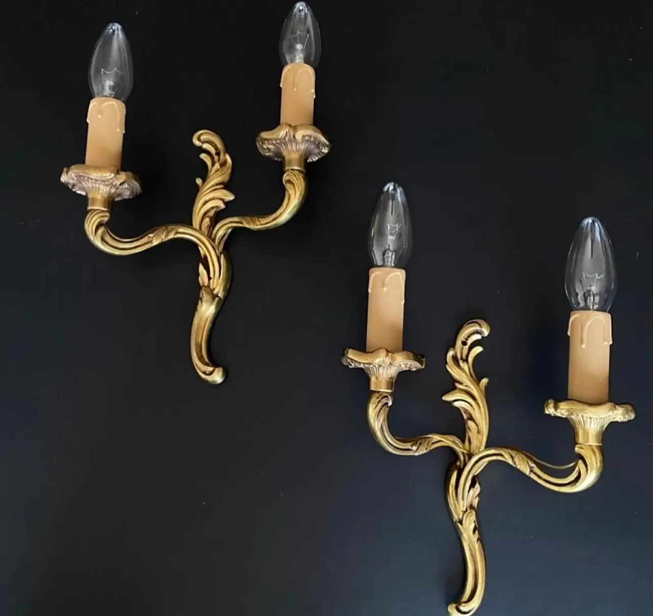 Coppia di applique in bronzo, anni '50 2