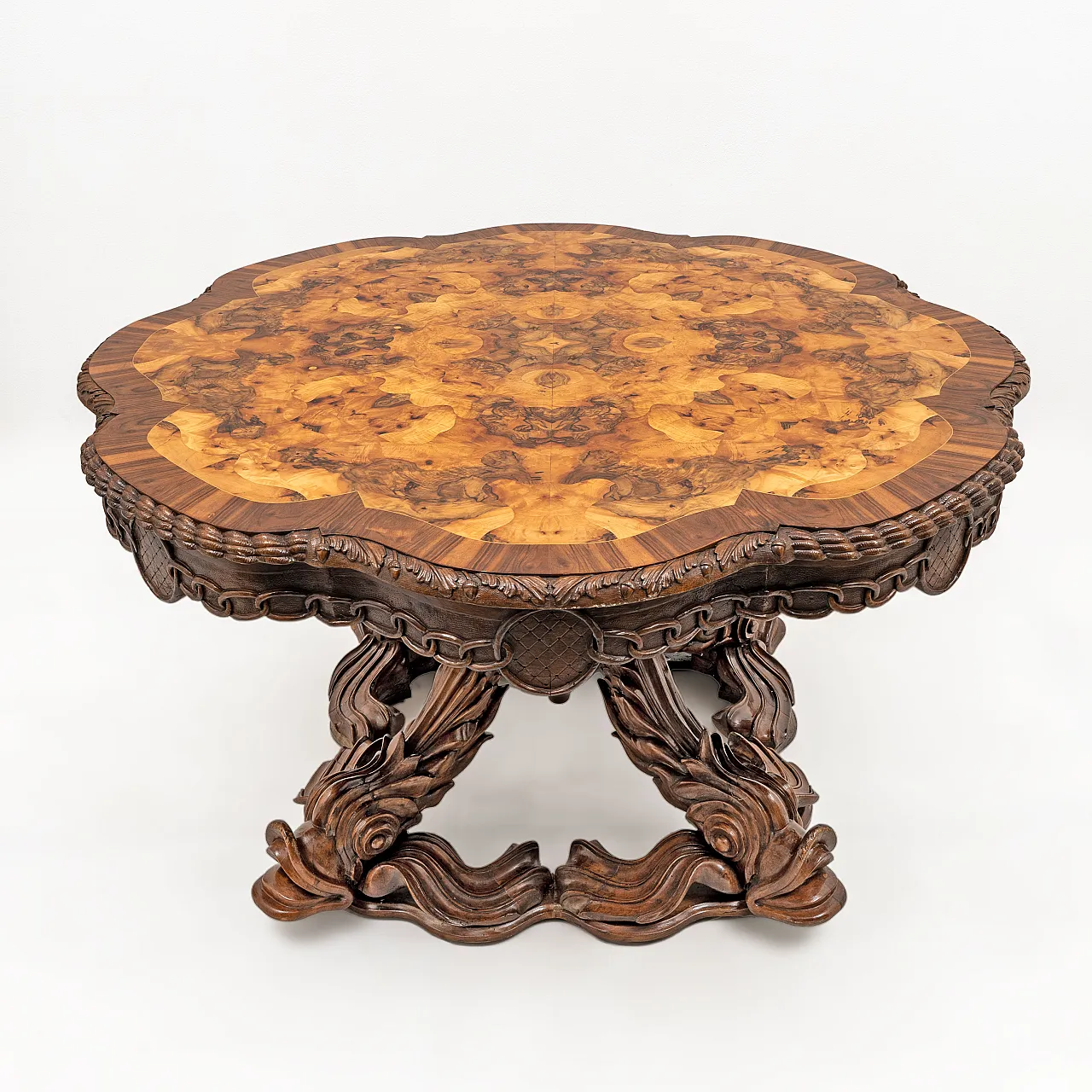 Henry Eyles  style Victorian Walnut Center Table England, 19th century 1