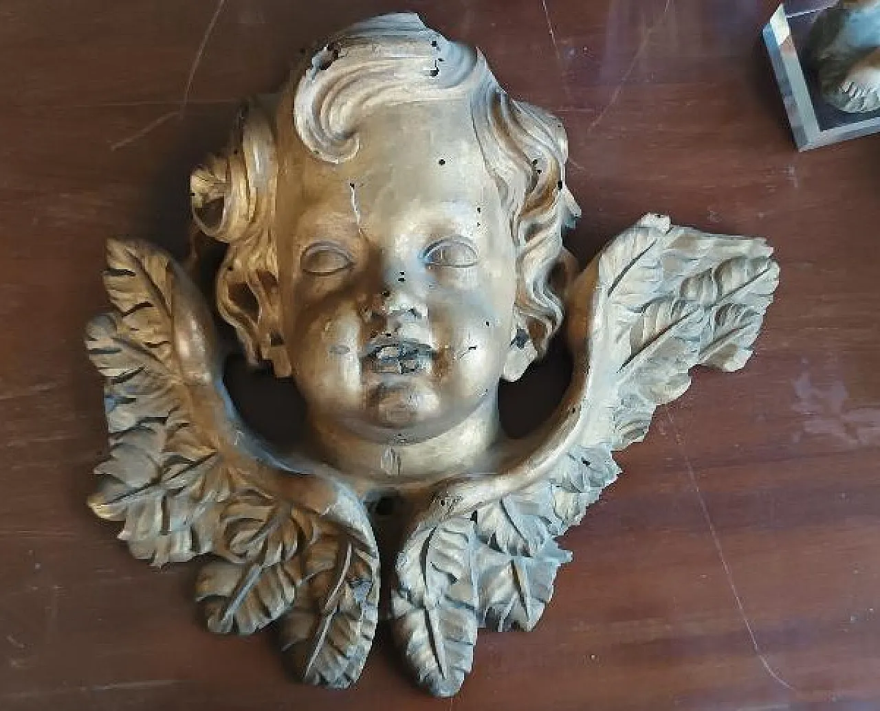 Gilded wooden cherub head, late 17th century 1