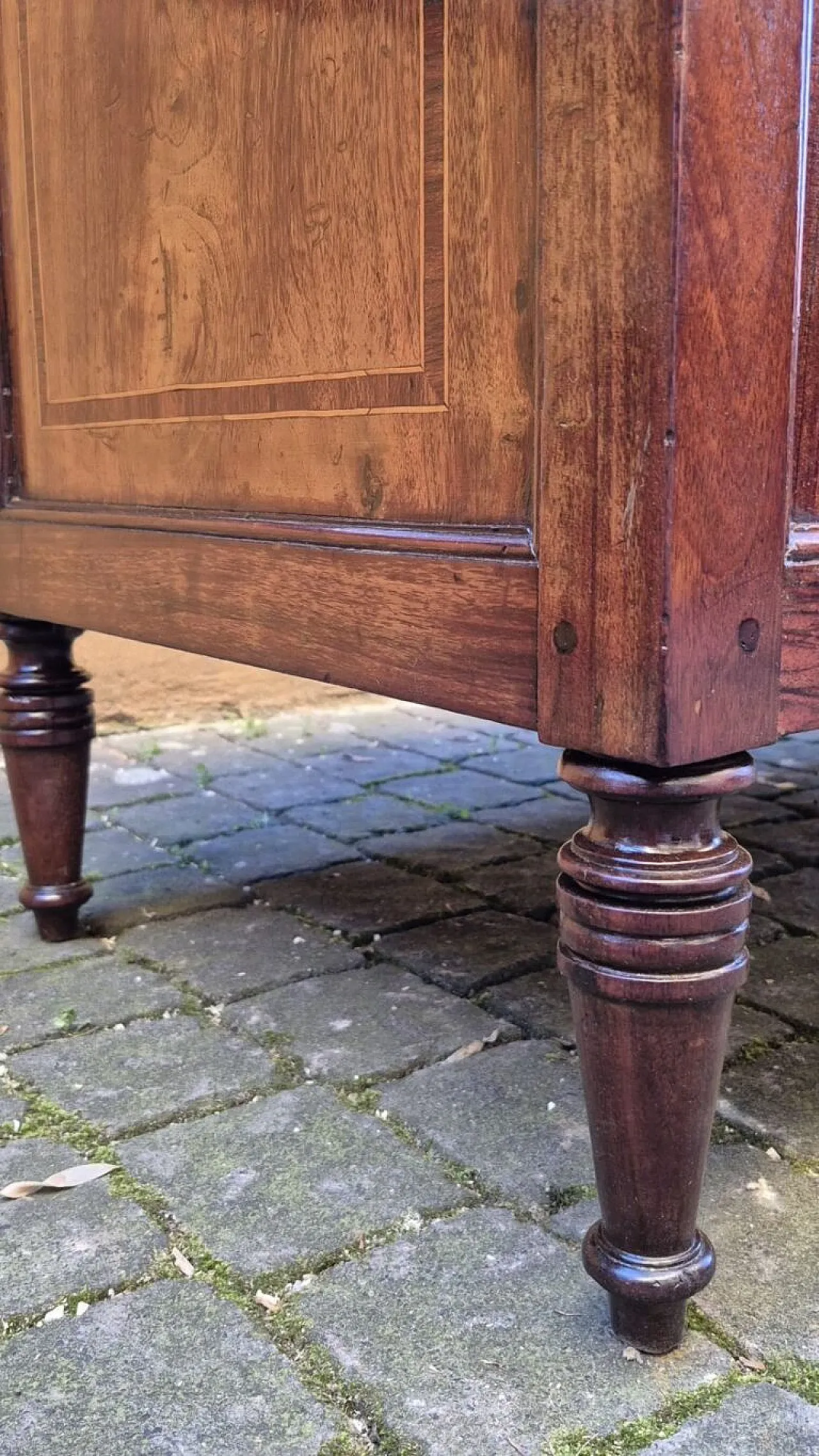 Scrivania Luigi XVI in legno intarsiato, fine '700 10