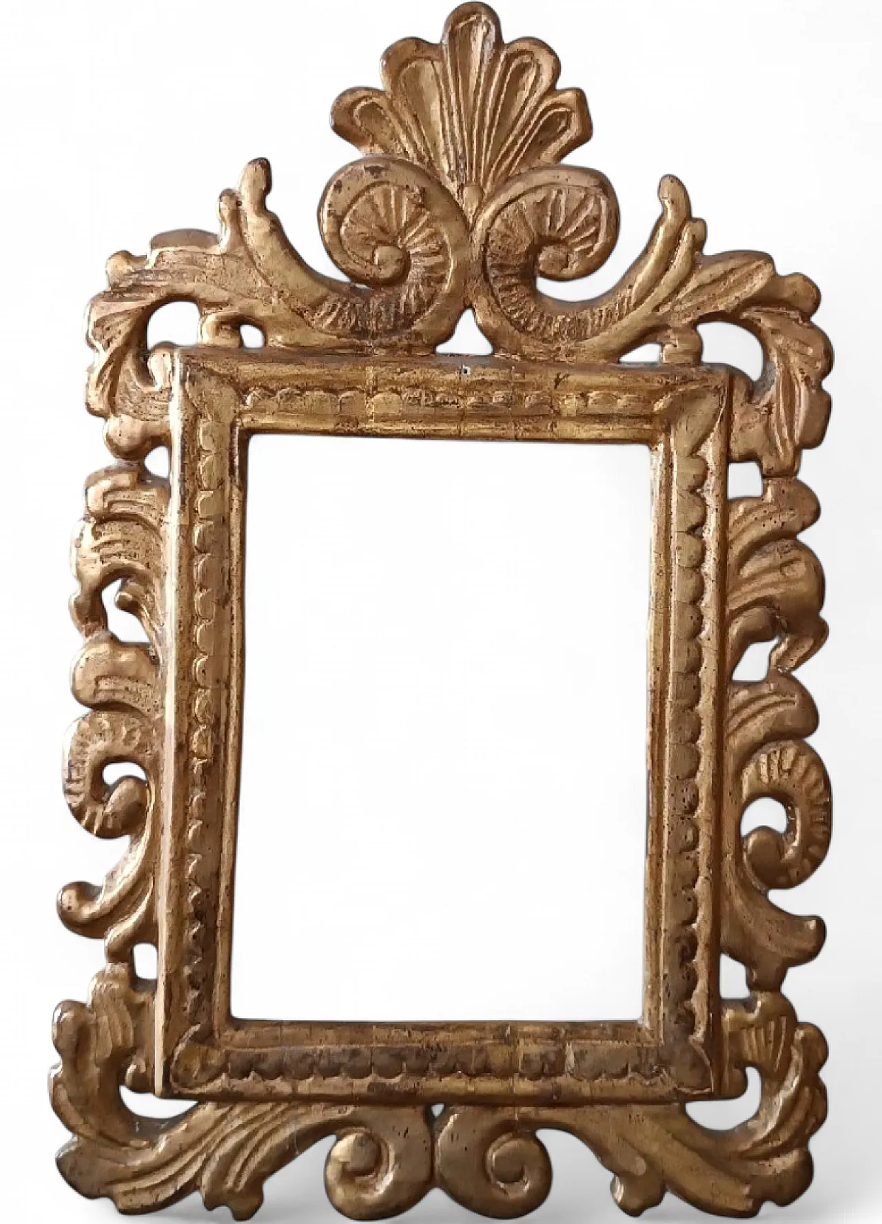 Carved and gilded wooden frame, 18th century 9
