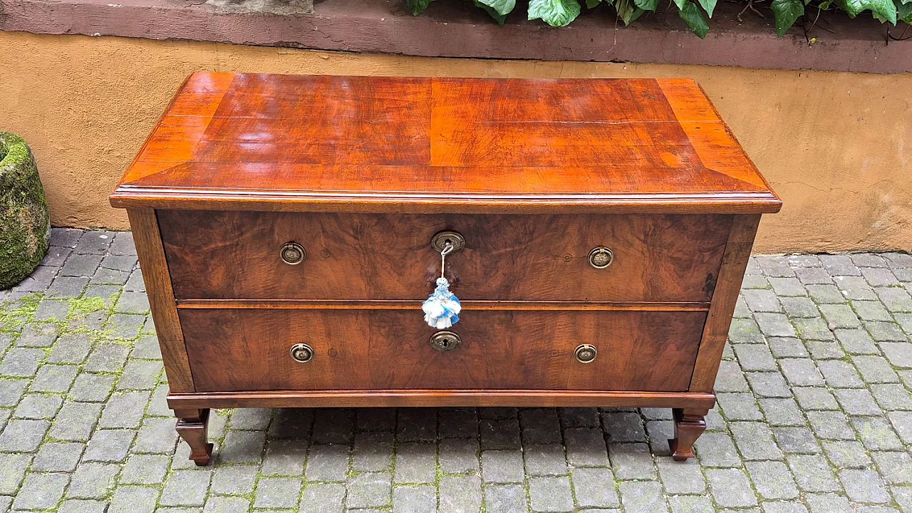 Cassettone lastronato in noce e radica, metà '800 2