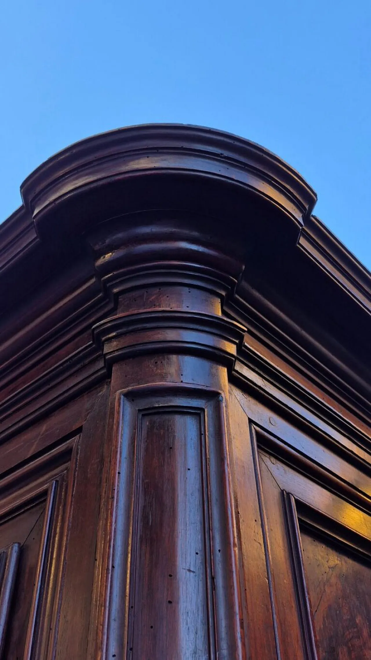 Armadio Luigi XIV in legno di noce, '700 8