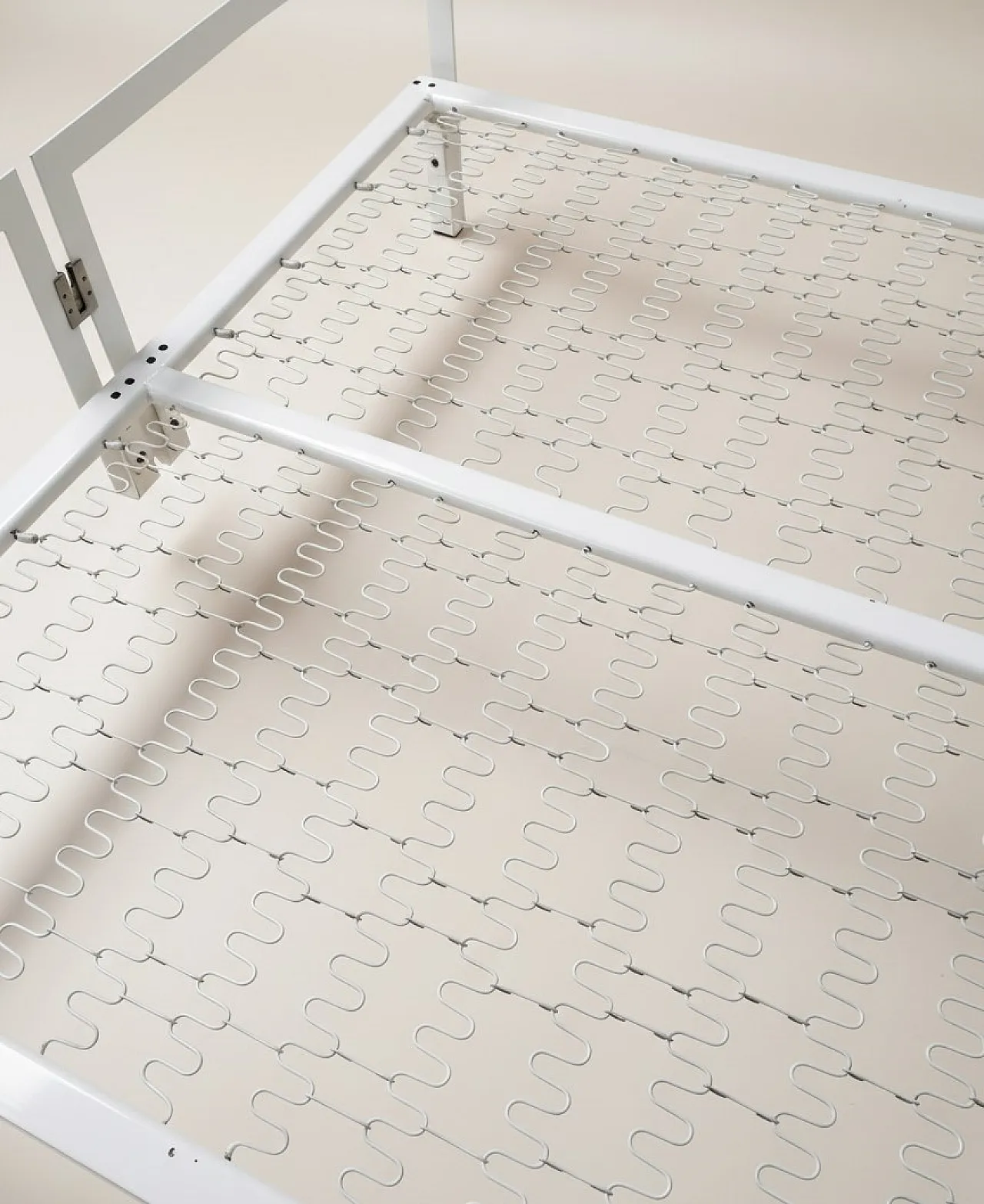 Letto matrimoniale Vanessa in metallo bianco da Tobia Scarpa, anni '70 8