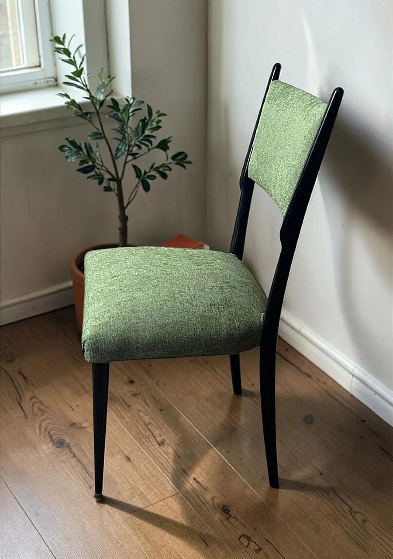 6 Ebonized chairs in wood and upholstery in Ico Parisi Style, 1950s 18