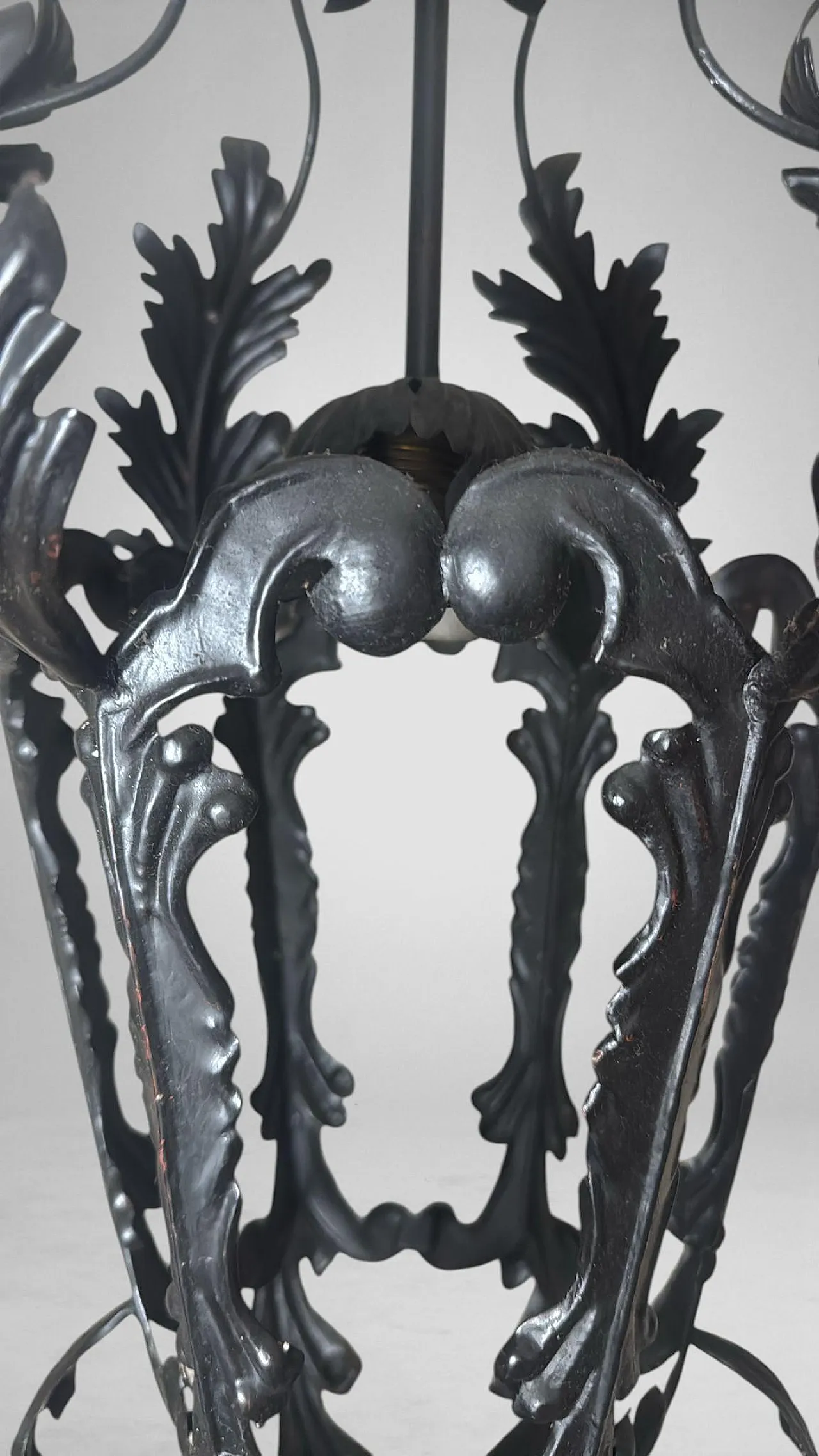 Pair of wrought iron lanterns, 20th century 15