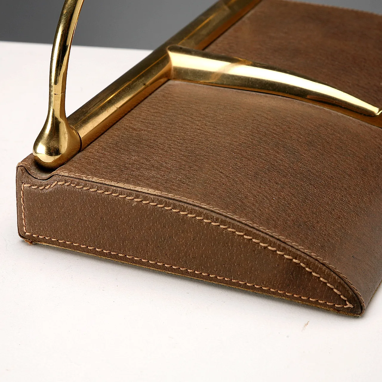 Reggilibri Gucci in pelle e ottone, '900 7