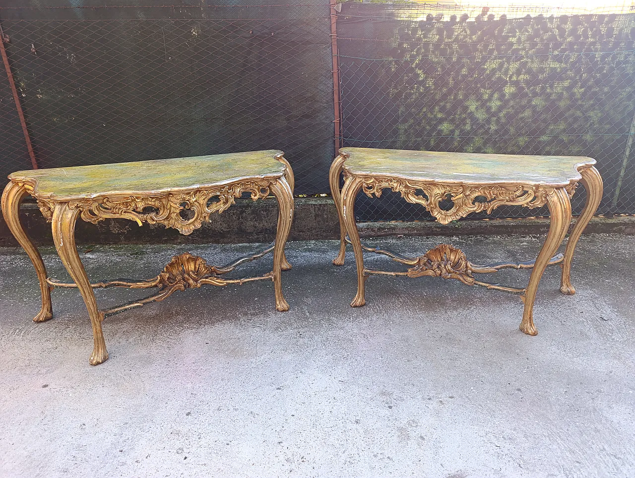 Pair of Venetian consoles, 18th century 7