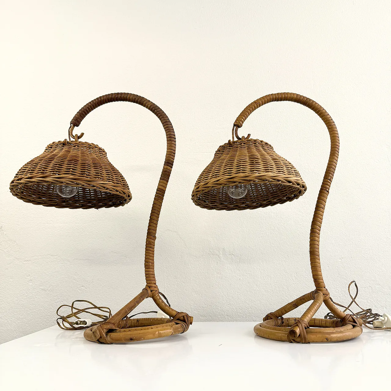 Pair of wicker bedside lamps, 1960s 5