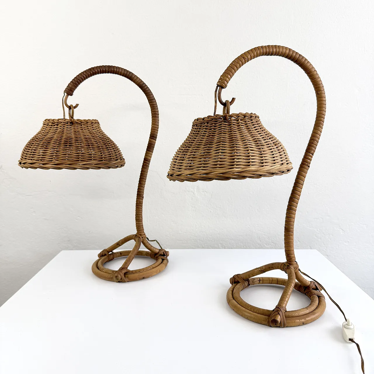 Pair of wicker bedside lamps, 1960s 7