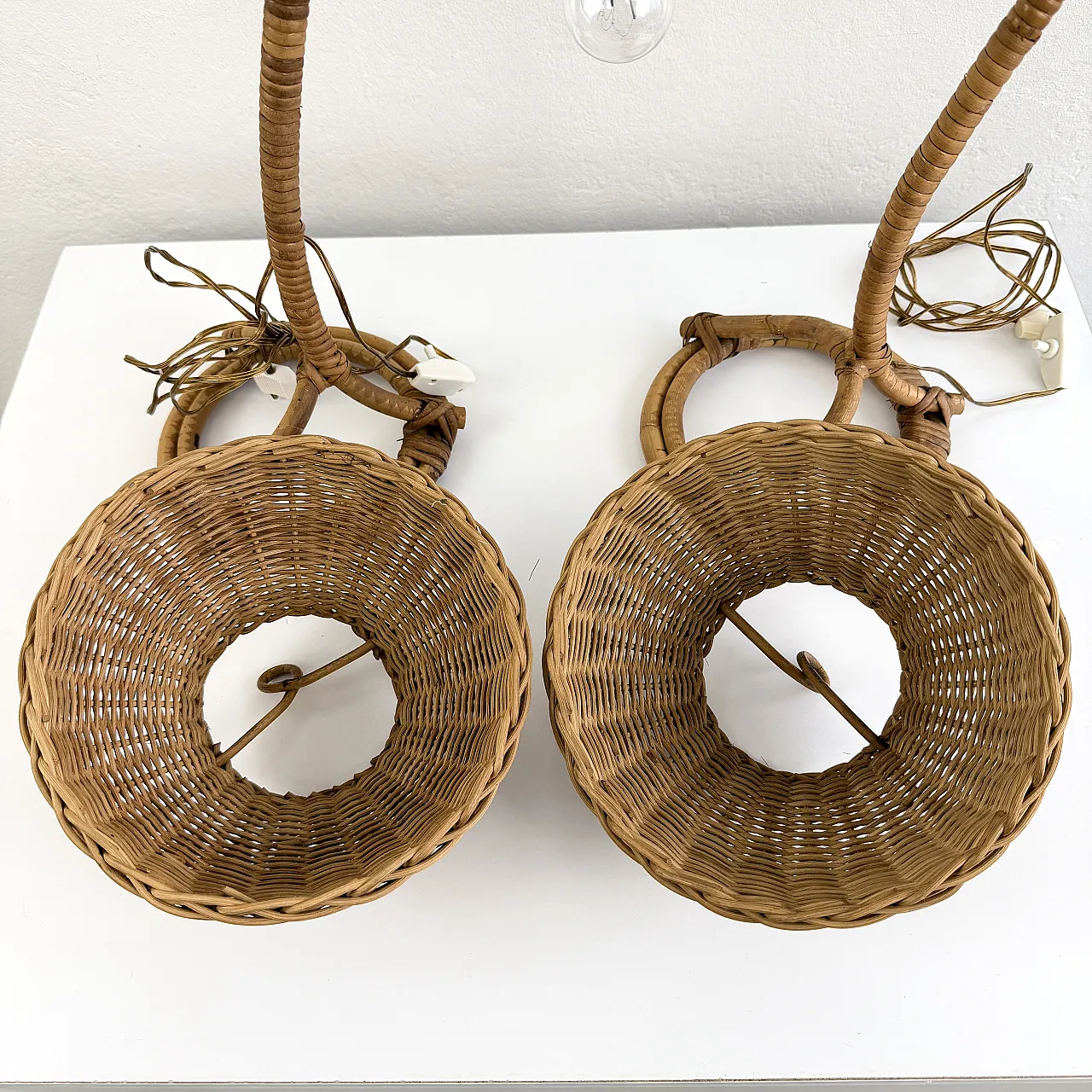 Pair of wicker bedside lamps, 1960s 10