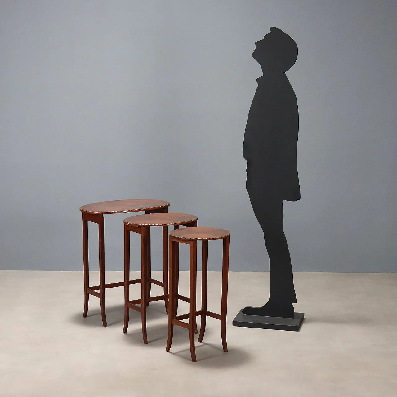 3 mahogany coffee tables, late 19th century 2