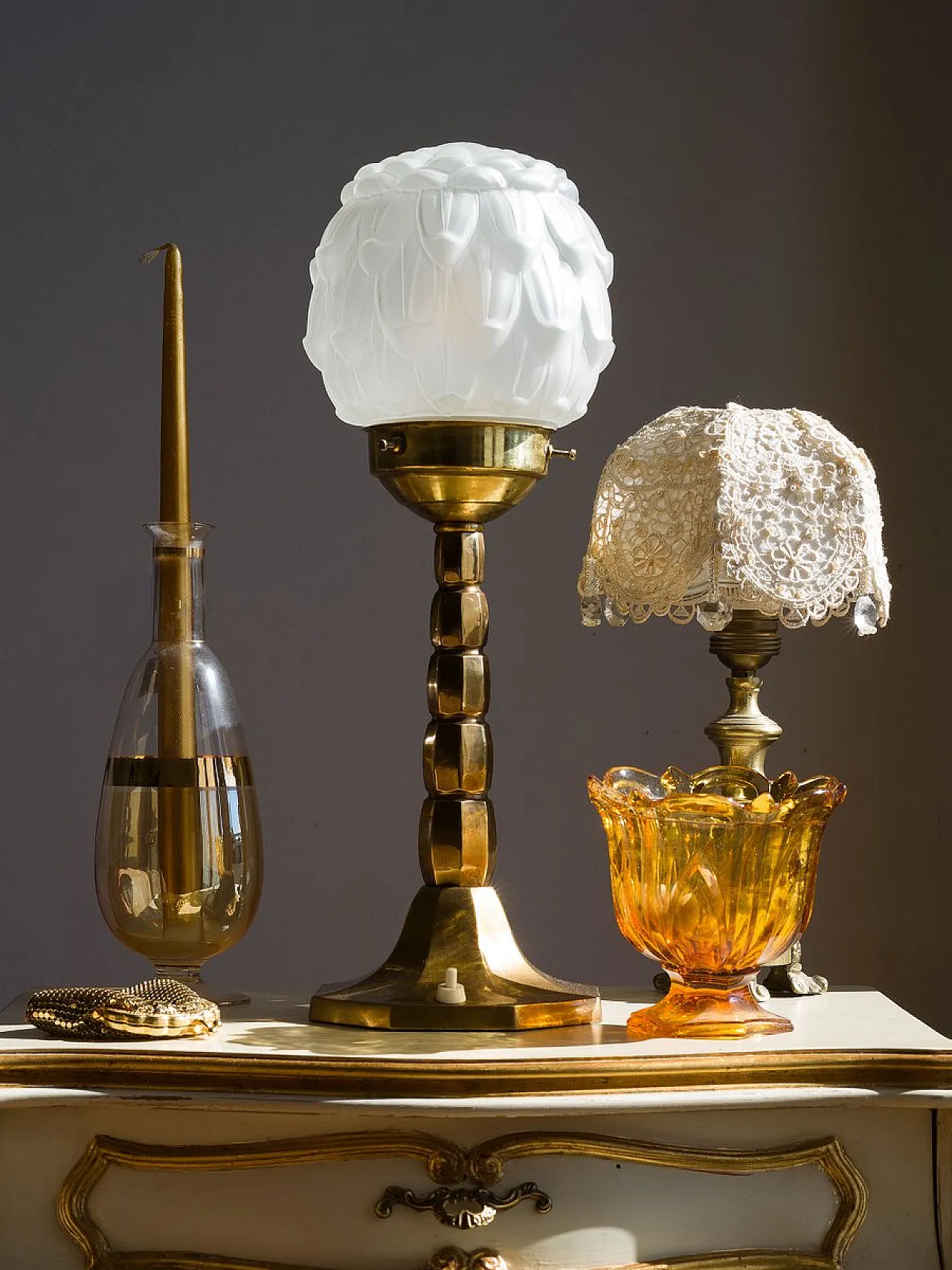 Lampada Art Déco in ottone con paralume in vetro smerigliato, anni '30 4