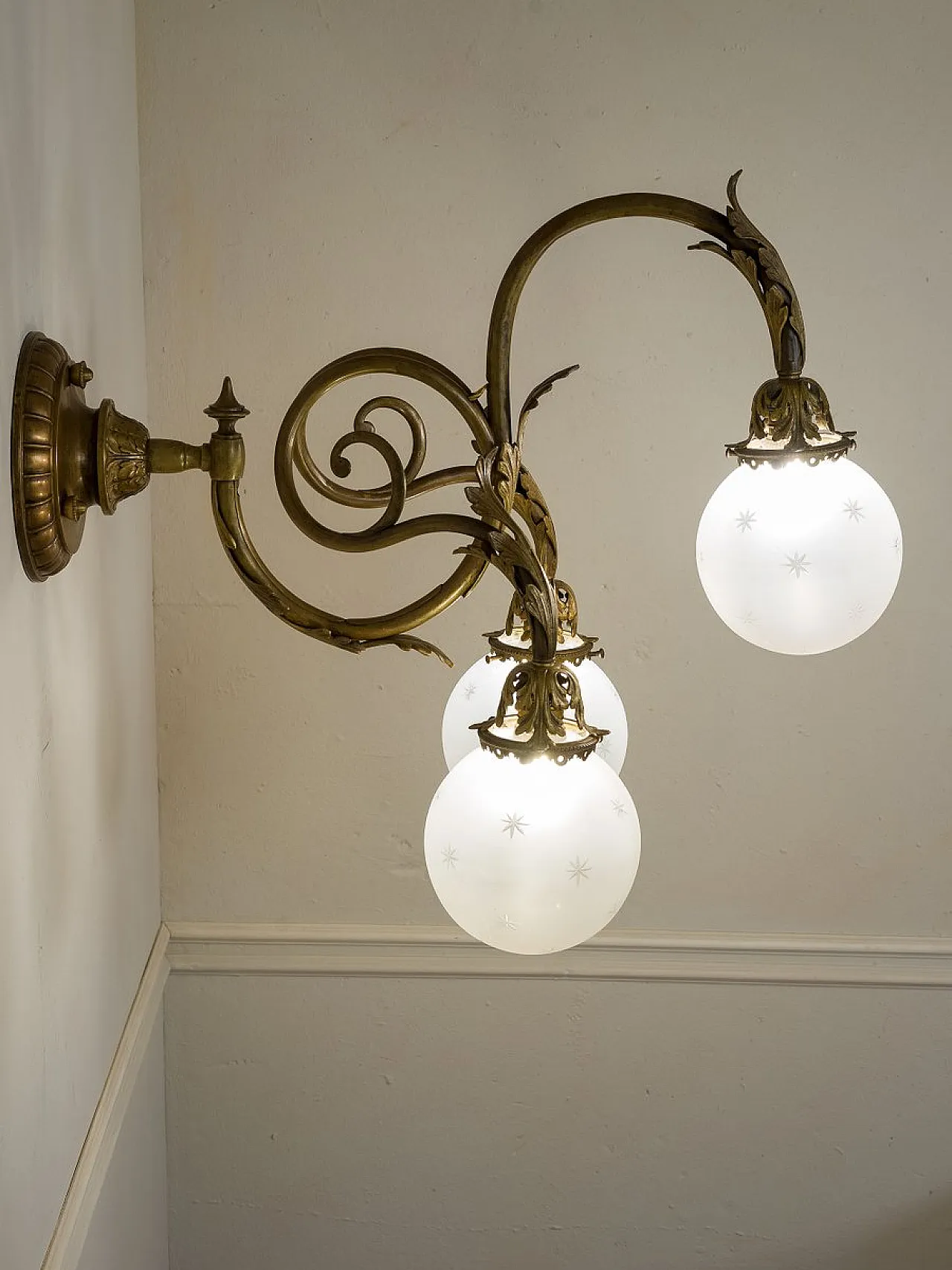 Lampada da parete Liberty in bronzo, metà '800 4