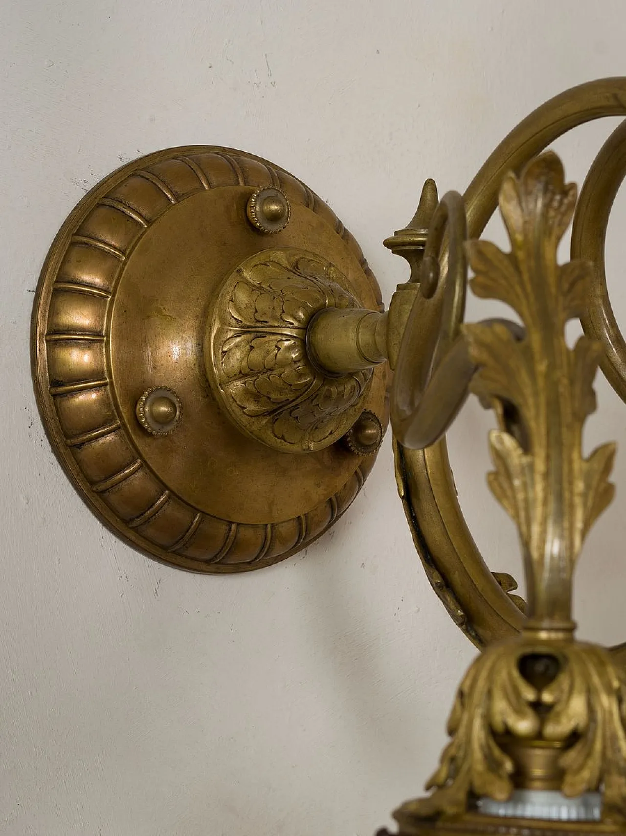 Lampada da parete Liberty in bronzo, metà '800 10