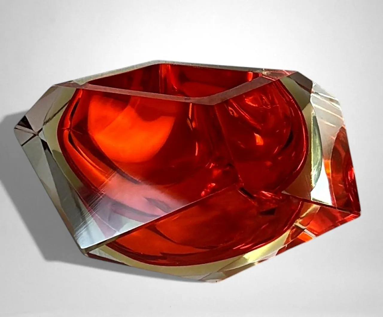 Mandruzzato style in Murano Sommerso glass ashtray, 20th century 5