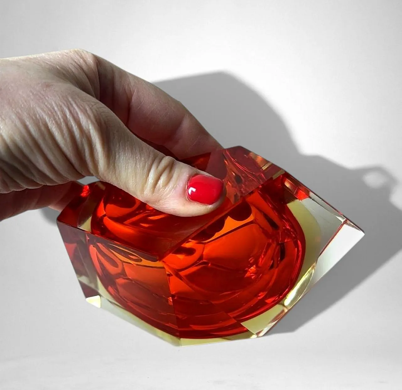 Mandruzzato style in Murano Sommerso glass ashtray, 20th century 13