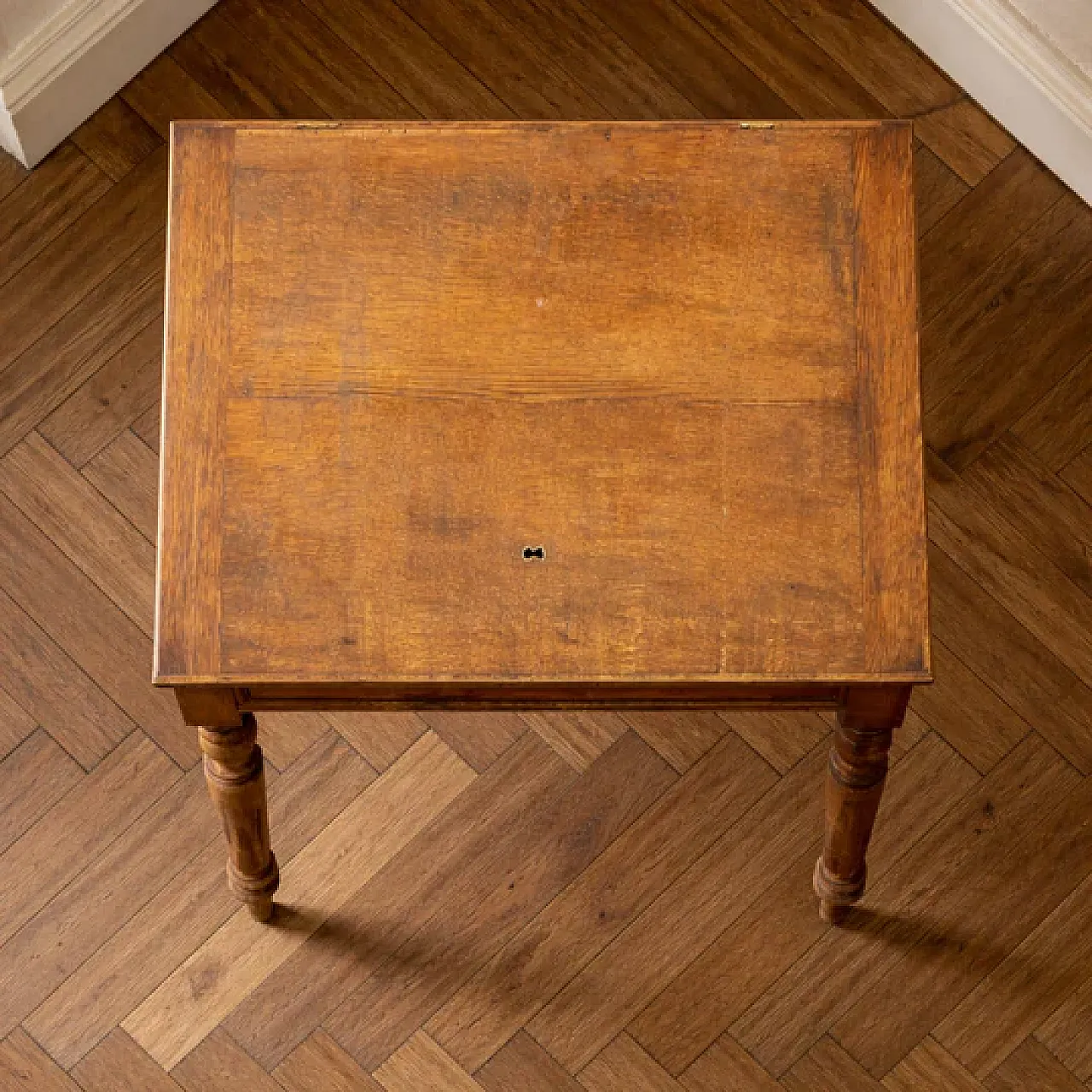 Scrivania in legno con cassetto a gambe tornite, '900 3