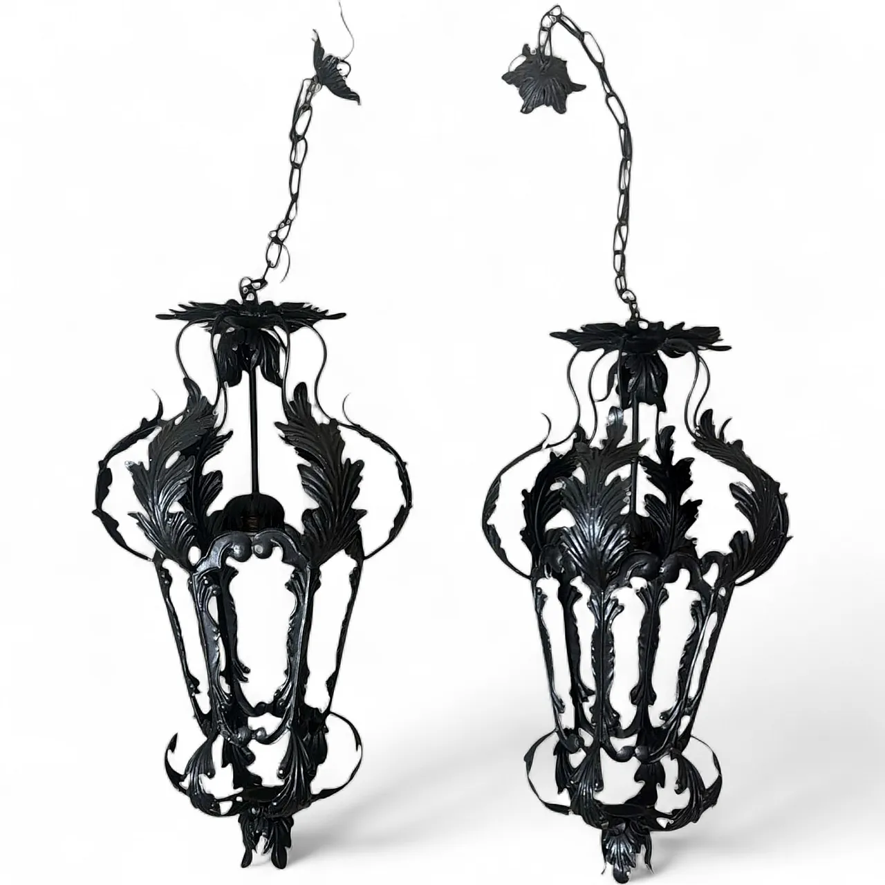 Pair of wrought iron lanterns, 20th century 21