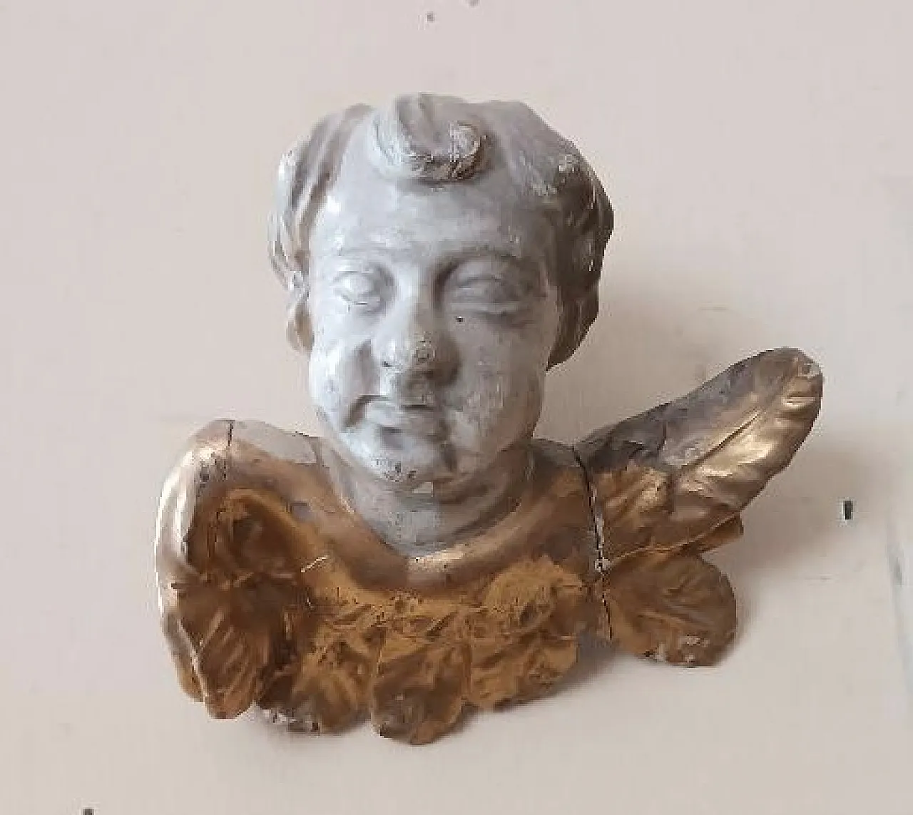 Winged cherub head in lacquered wood, early 18th century 1