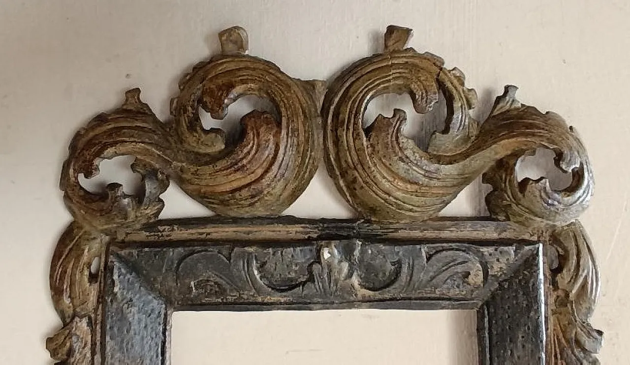 Carved wooden frame, 18th century 3