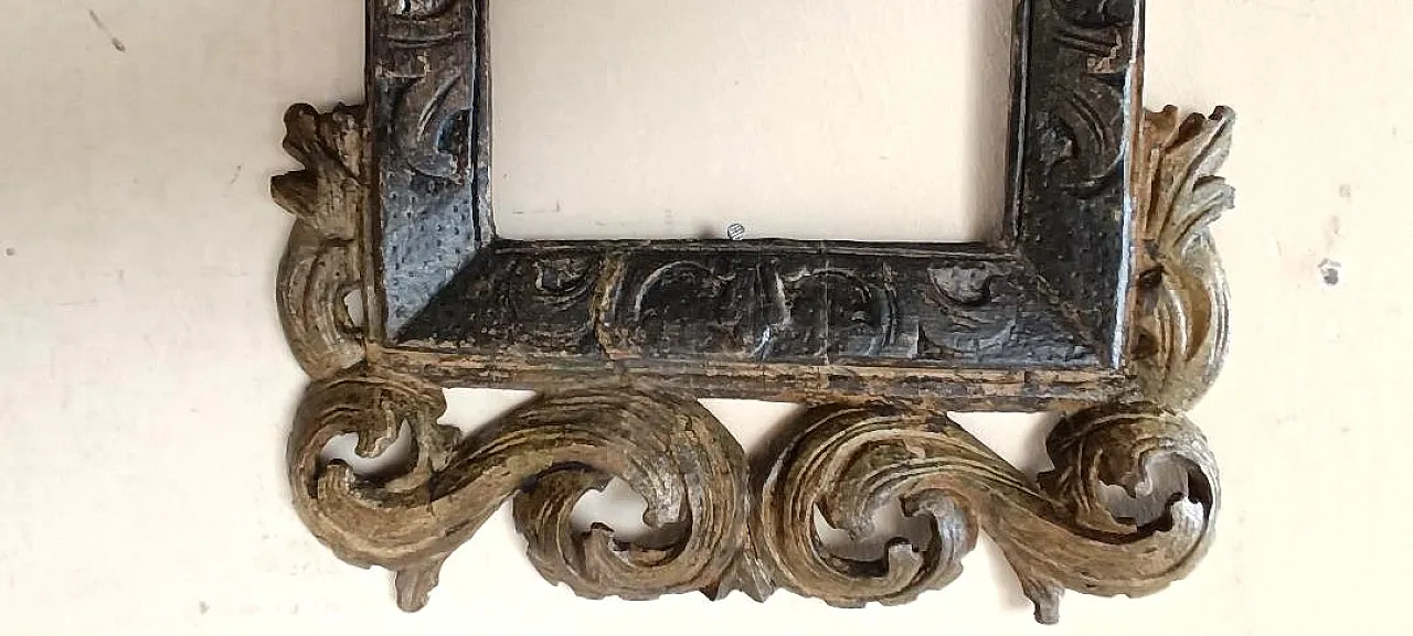 Carved wooden frame, 18th century 4