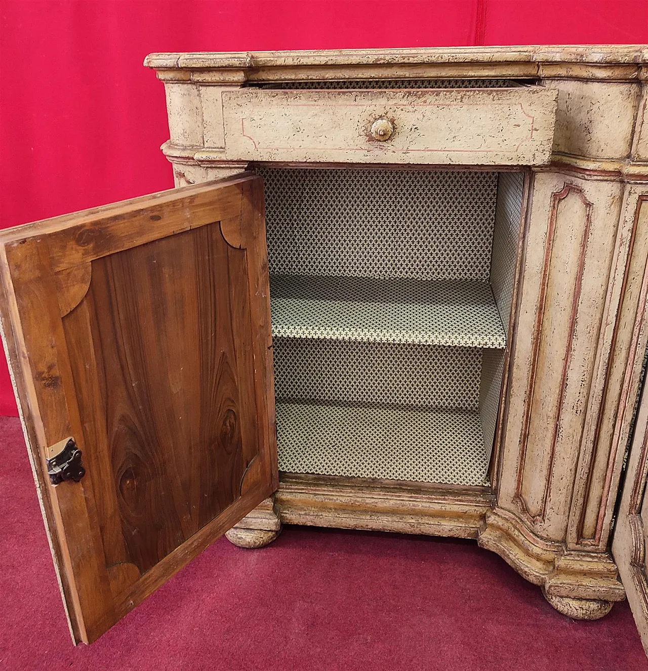 Four-door sideboard in lacquered wood, late 20th century 4