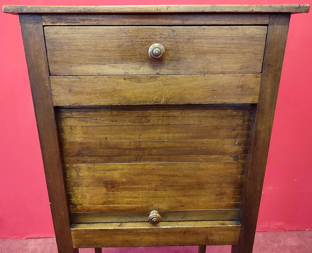 Louis XVI walnut shutter bedside table, 18th century 4