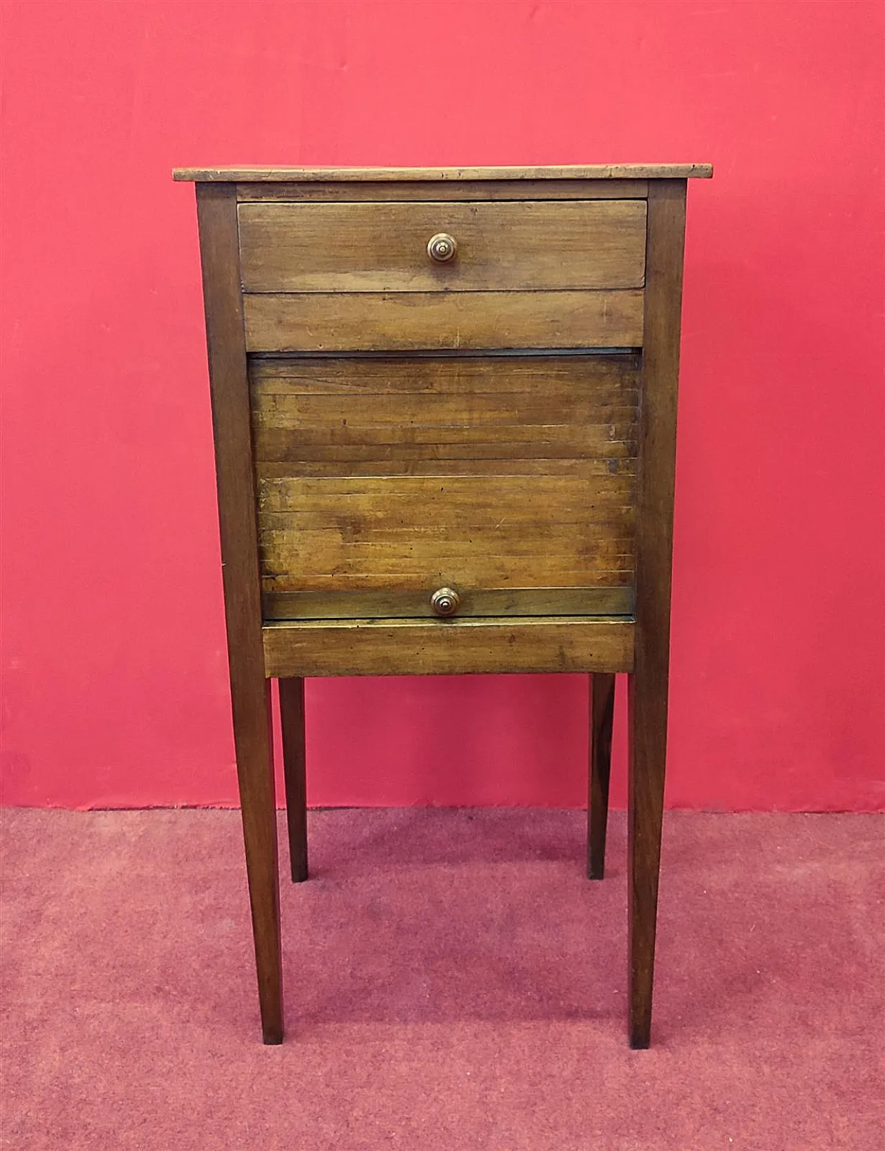 Louis XVI walnut shutter bedside table, 18th century 10