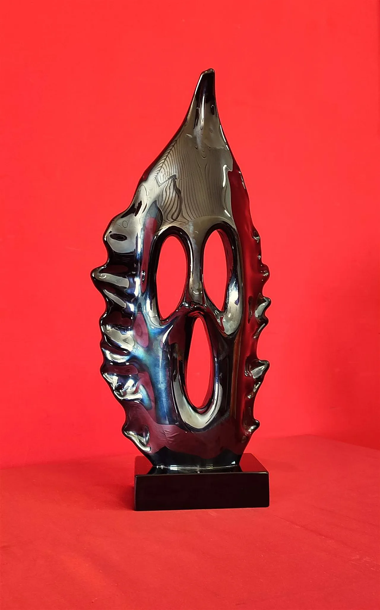 Iridescent black glass sculpture by Sergio Costantini, 20th century 1