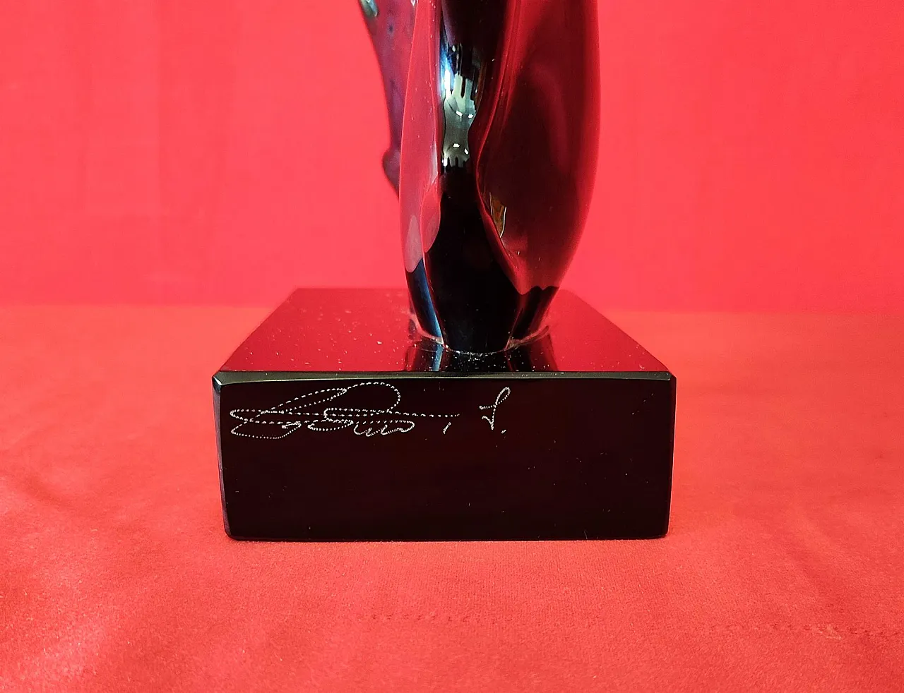 Iridescent black glass sculpture by Sergio Costantini, 20th century 5
