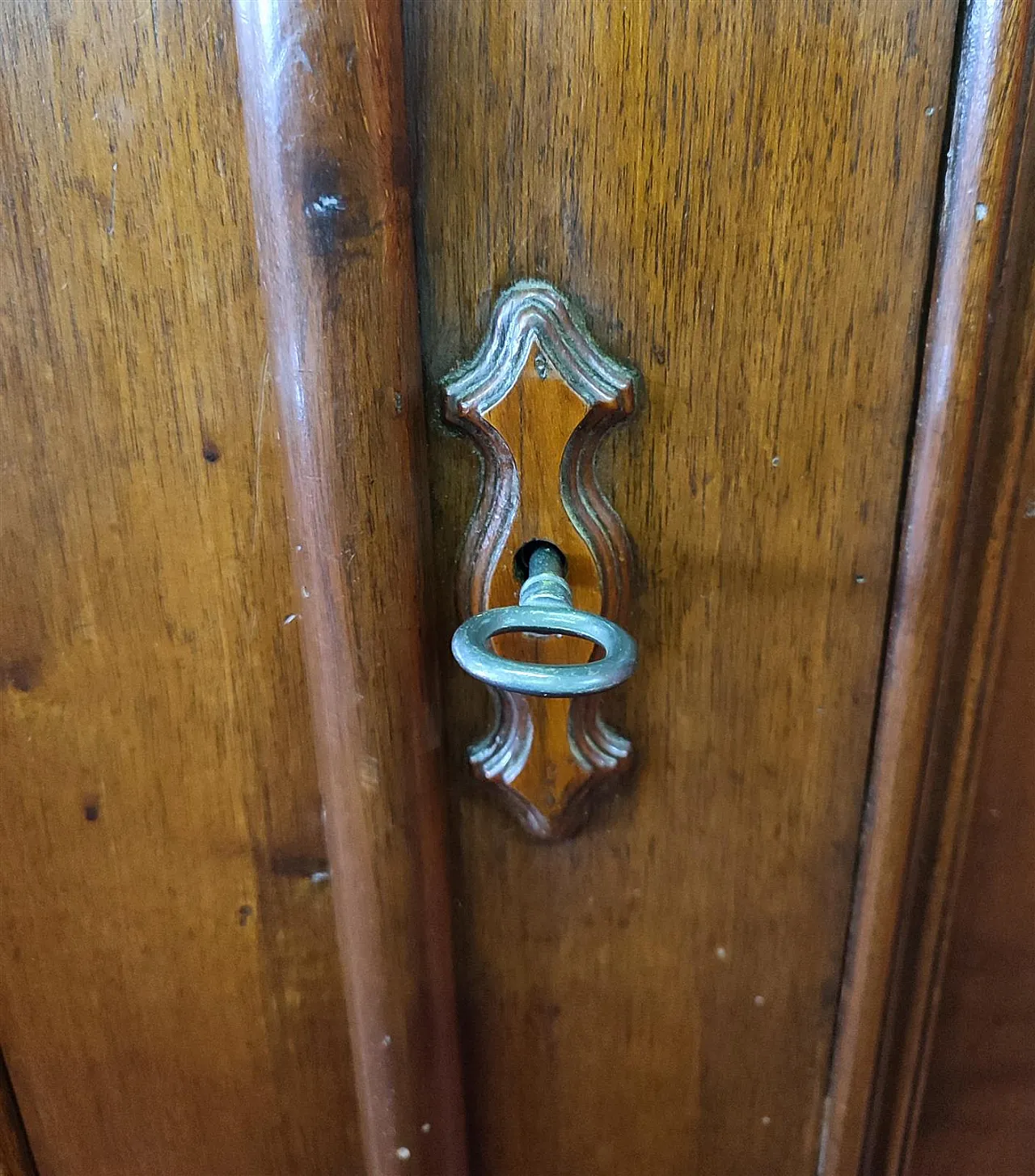 High two-door walnut sideboard, 19th century 6