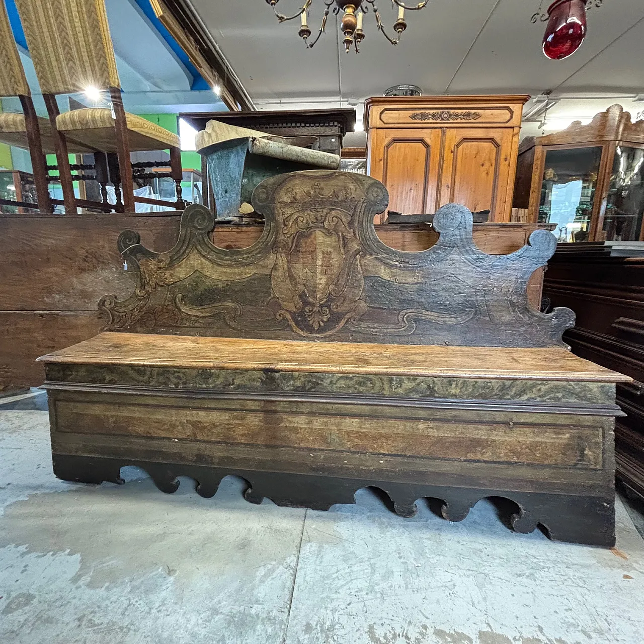 Baroque bench painted  with coat of arms, 17th century 1