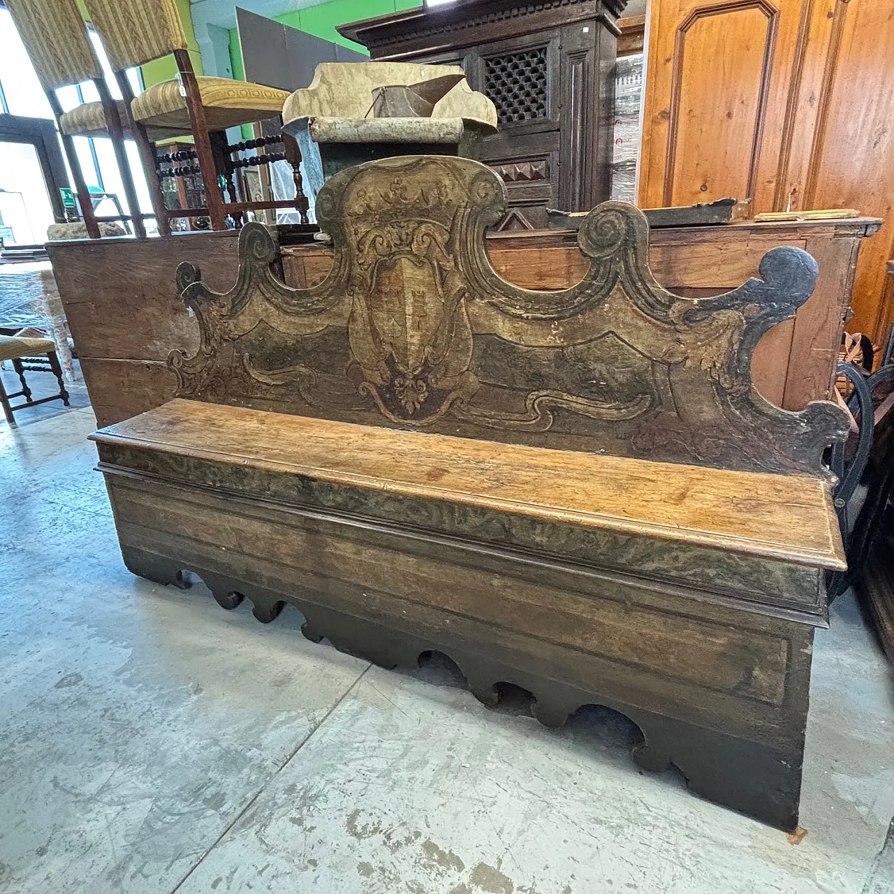 Baroque bench painted  with coat of arms, 17th century 2