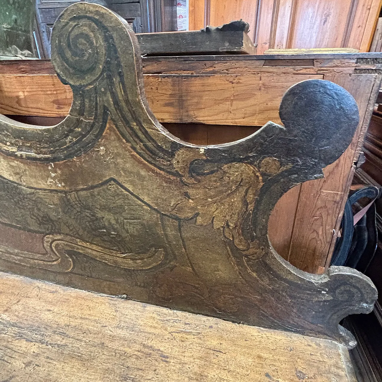 Baroque bench painted  with coat of arms, 17th century 3