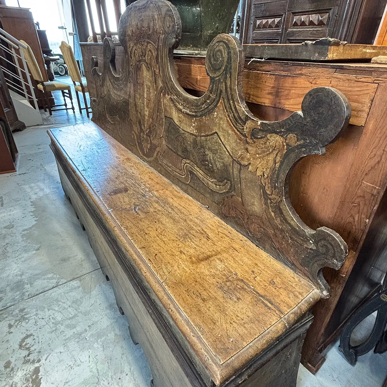 Baroque bench painted  with coat of arms, 17th century 5