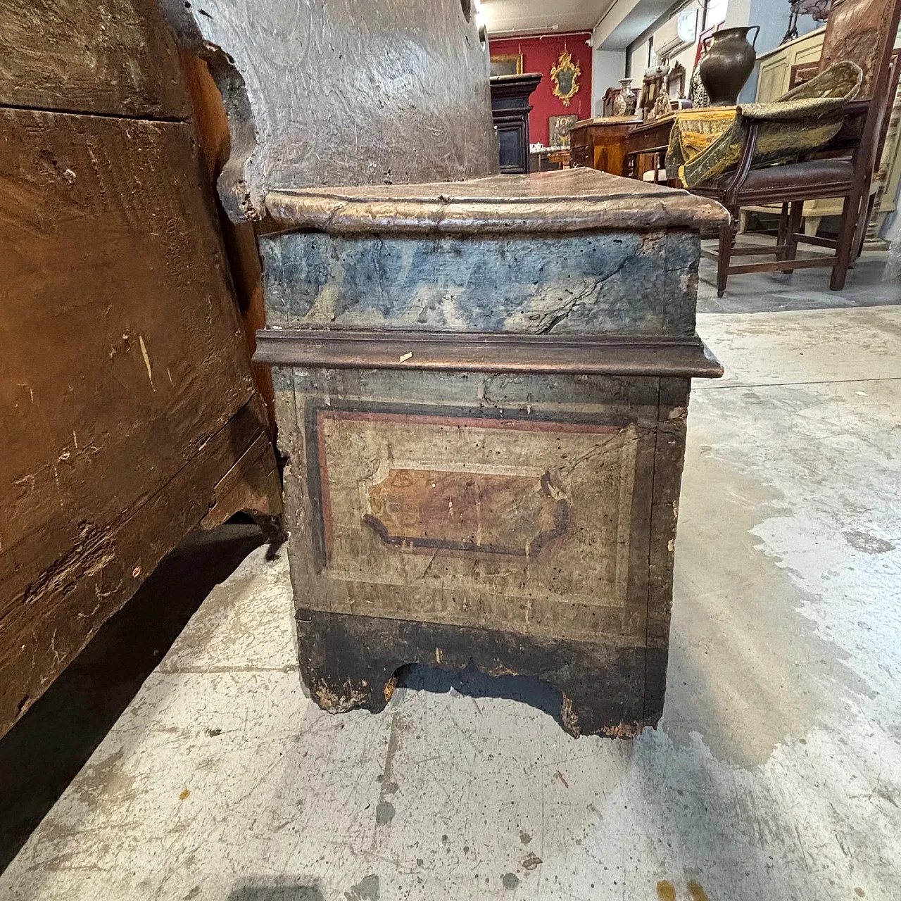 Baroque bench painted  with coat of arms, 17th century 9