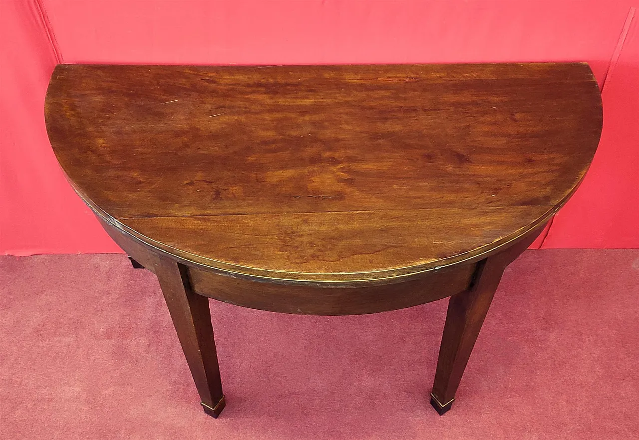 Walnut crescent table, 19th century 2