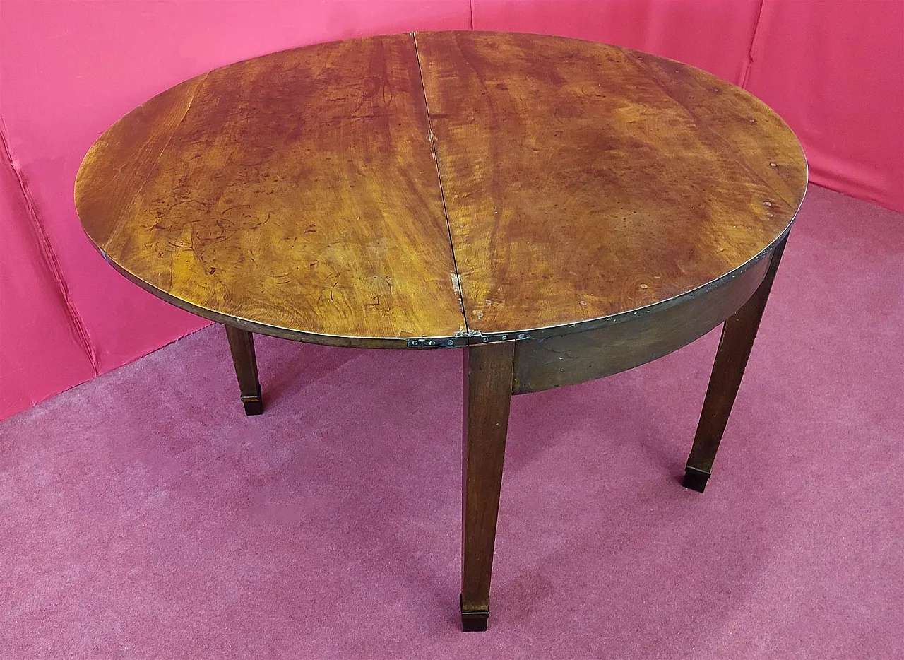 Walnut crescent table, 19th century 5