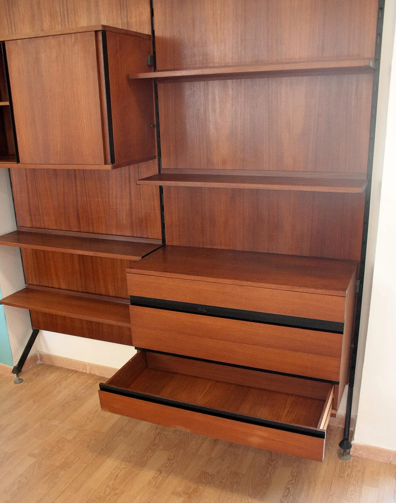 Urio modular wall system by Ico and Luisa Parisi for MiM, 1950s 13