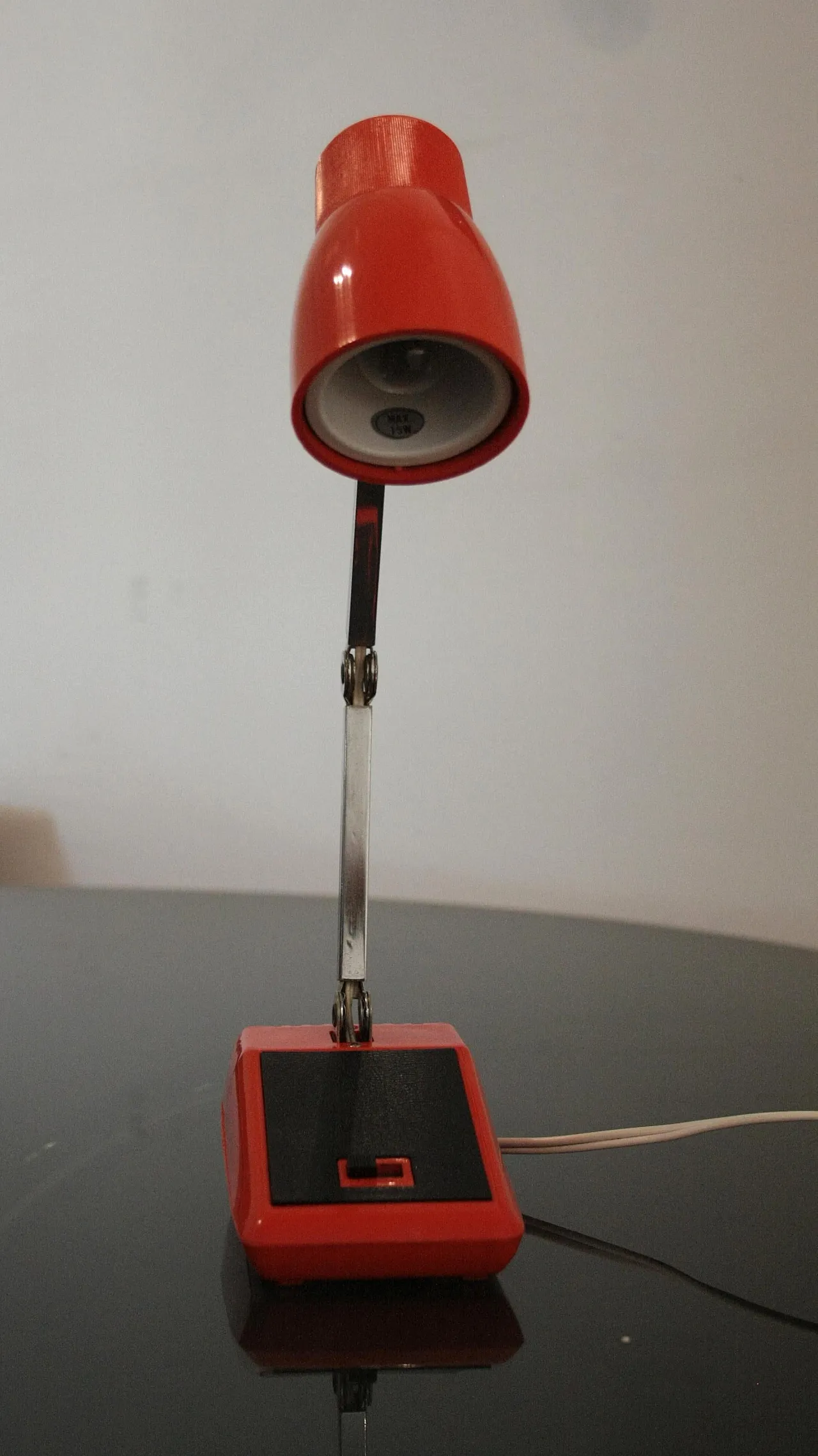 MG table lamp made in Hong Kong, 1970s 8