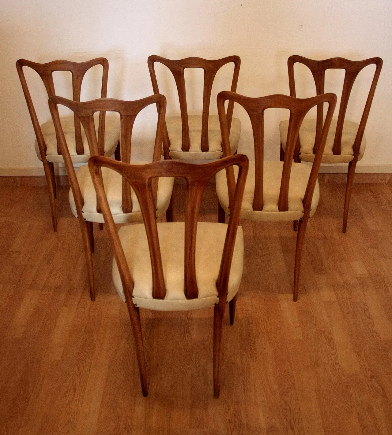 6 Mid-Century Modern chairs in white faux leather, 1960s 11