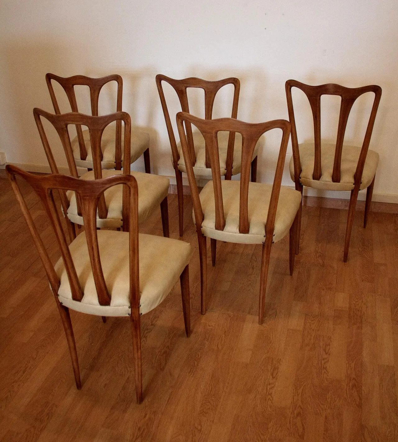 6 Mid-Century Modern chairs in white faux leather, 1960s 12