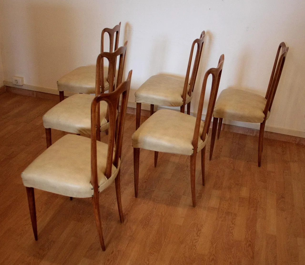 6 Mid-Century Modern chairs in white faux leather, 1960s 14