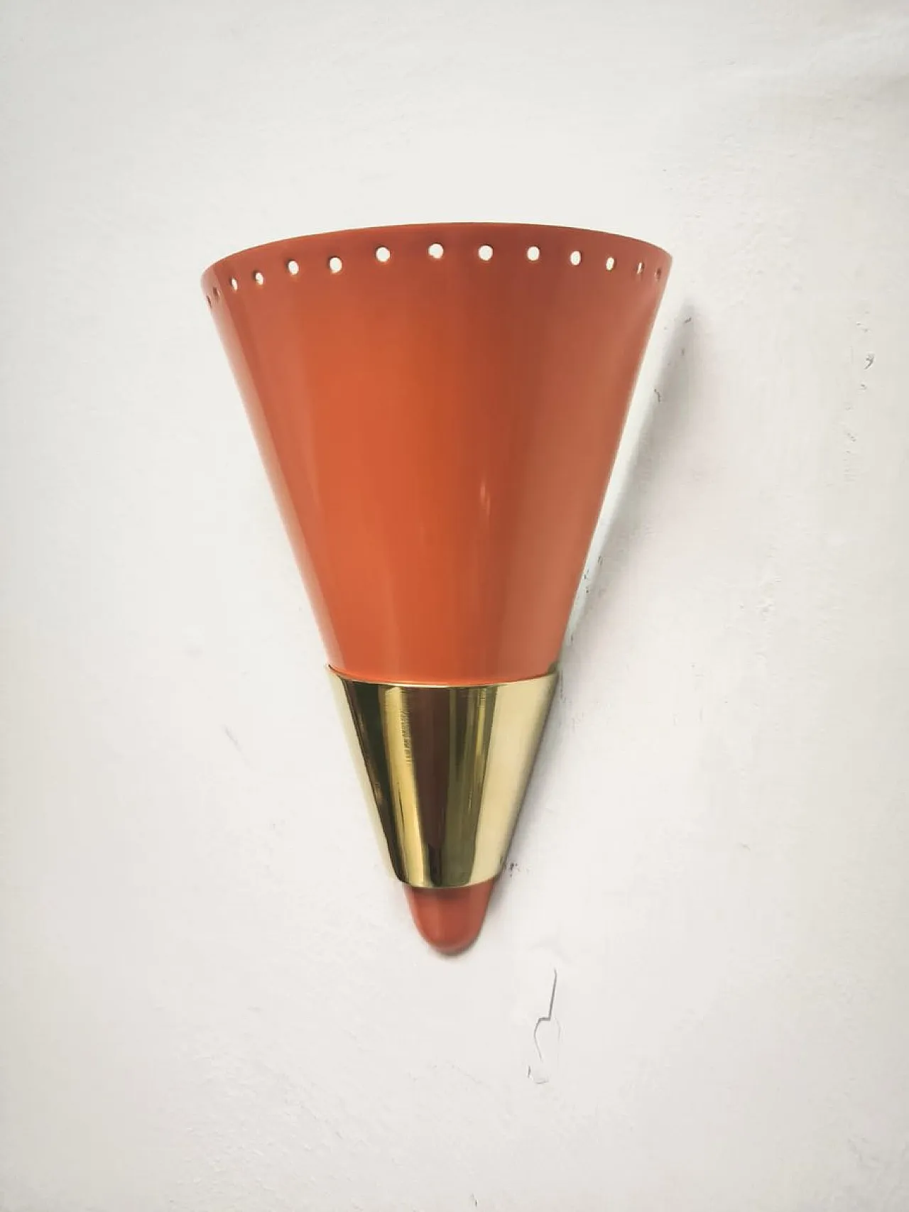 Lampada da parete Sputnik arancione con fascia dorata, anni '60 4