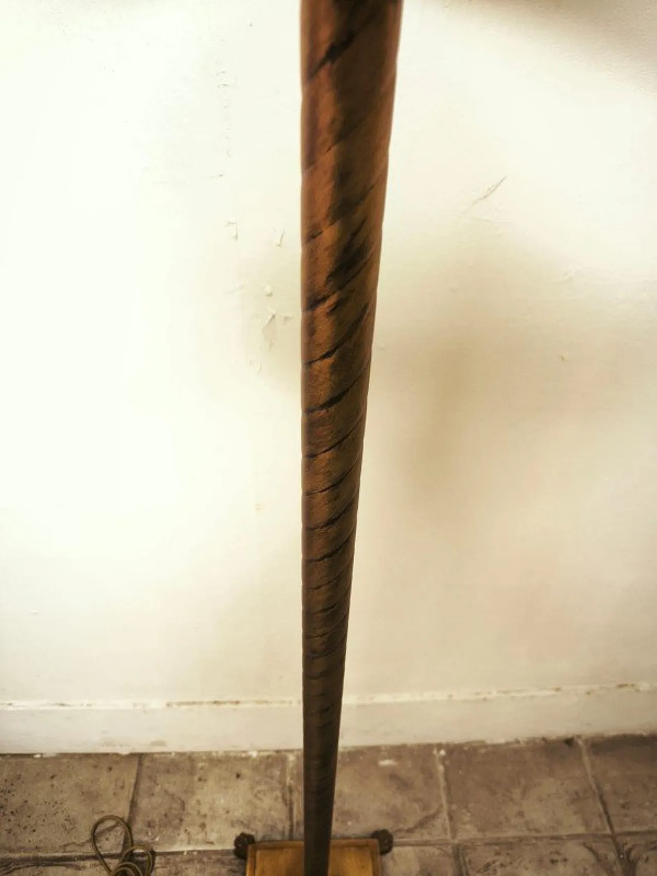 Lampada da terra con capitelli in ottone e paralume in tessuto, anni '80 25