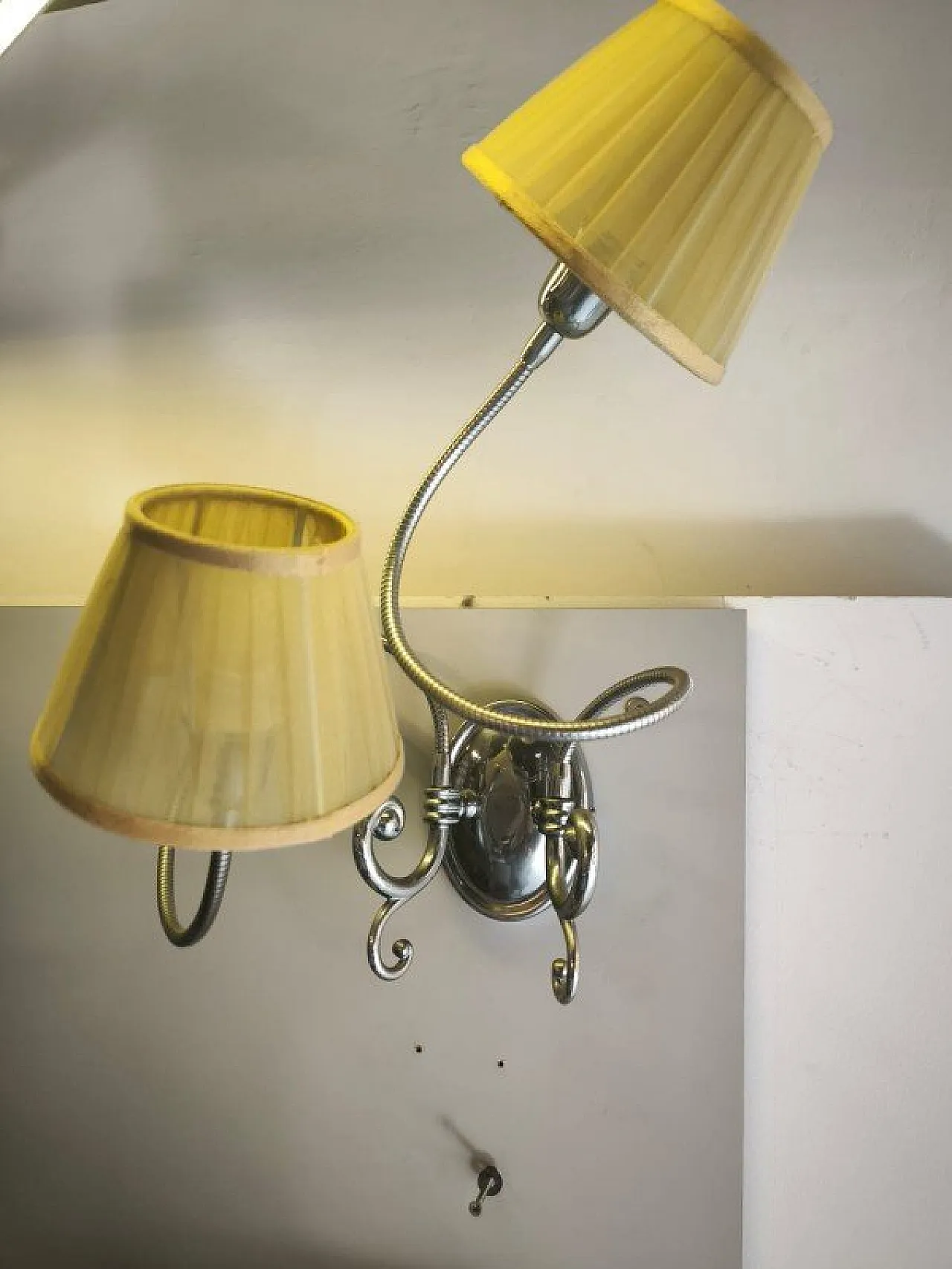 Lampada da parete, anni '80 10